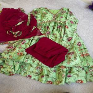 Robe chinon imprimée multicolore avec manches longues en Dupatta et pantalon longueur cheville avec détails fantaisie - Product Image 1