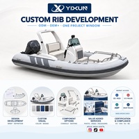Bateau semi-rigide et bateau pneumatique rigide personnalisés avec console de direction, personnalisation OEM et emballage pour les détaillants et distributeurs maritimes
