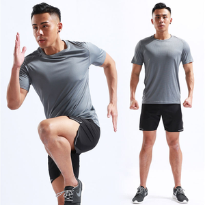 Venta al por mayor transpirable gimnasio desgaste logo nueva llegada ropa deportiva hombres conjunto corto chándal - Product Image 5