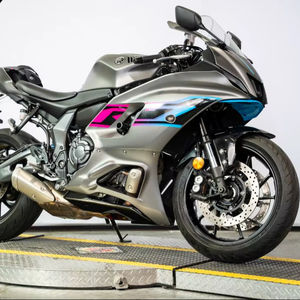 Prix de gros pour la moto sportive YZF R7 2024, haute performance, légère et prête pour la piste - Product Image 1