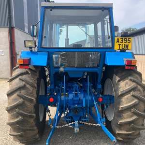 Tractor Usado Ford 4610 Diésel 4x4 con Cargador Frontal, Motor de 60HP y Caja de Cambios para Agricultura - Product Image 6