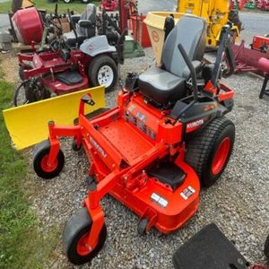 รถตัดหญ้าแบบนั่งขับ Kubota BX231 25 แรงม้า แบบ Zero Turn ขนาด 62 นิ้ว สำหรับงานพาณิชย์ รถแทรกเตอร์ตัดหญ้าในสวน รถตัดหญ้า Kubota มีขาย - Product Image 1
