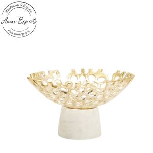 Elegante cuenco decorativo dorado y blanco con diseño único, perfecto para servir o exhibir una elegante pieza de decoración para el hogar - Product Image 1