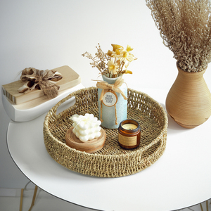 Venta al por mayor de bandejas redondas de bambú de Vietnam hechas a mano respetuosas con el medio ambiente bandeja de servicio con marco de ratán rústico para el hotel-SR2076 - Product Image 2