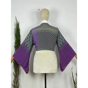 Blusa de Manga Larga para Mujer Estilo Hippie Bohemio con Exquisito Motivo Floral de Cachemira, Diseño Colorido de Hada Diosa y Elegante Bolsillo Frontal - Product Image 2