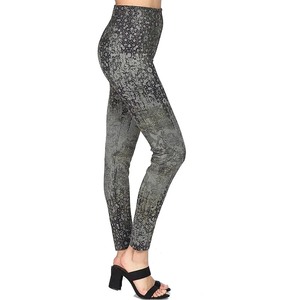 Active wear ladies Yoga <b>leggings</b> seamless yoga Gym <b>Leggings</b> stretchy Digital Printing leggie Custom logo and design - Product Image 3