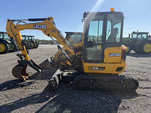 Mini-excavatrice sur chenilles JCBB d'occasion/neuve, modèle 18Z-1T3, 2379 heures, 99 kg, 3 cylindres, 16 CV, pompe hydraulique KYB, godet de 0,12 m de profondeur - Product Image 5