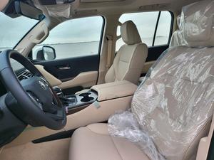 Nuovissimo Toyota Land Cruiser SUV LC300+EXECUTIVE 70th 7 posti EUreg 305kw 415hp benzina cambio automatico versione tedesca - Product Image 2