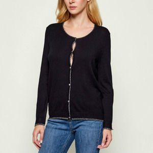 Élevez votre garde-robe décontractée Sweat-shirt en molleton de coton haut de gamme à coupe ajustée pour femmes Conçu pour le confort Chaleur Style quotidien - Product Image 1