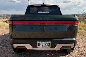 Rivian R-1T Adventure Edition 2022 Usado en Buen Estado, Motor Cuádruple, Tracción en las Cuatro Ruedas - Product Image 2