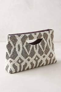 Pochette à monnaie brodée à la main à la mode avec perles de rocaille Design léger et personnalisable - Product Image 3