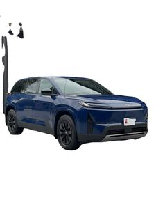 Vente en gros - SUV hybride Highlander 2027 - 4,5 L E-CVT Euro IV - 5 portes - 5 places - Volant à gauche - Pneus R18 - Toit ouvrant panoramique électrique - Product Image 1