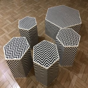 Mesa auxiliar redonda con incrustaciones de hueso de camello de Rajasthan, hermosa mesa central artesanal de alta calidad, cofre con Incrustaciones de nácar personalizado - Product Image 3