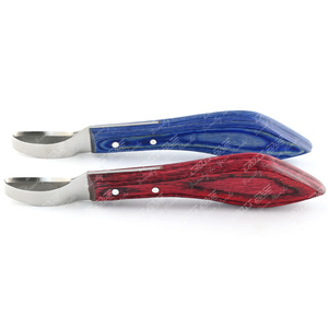 Cuchillo de bucle de recorte de caballo personalizado, cuchillo de pezuña de bucle de doble filo extra afilado, eliminación veterinaria del exceso de suela y trabajo detallado - Product Image 1