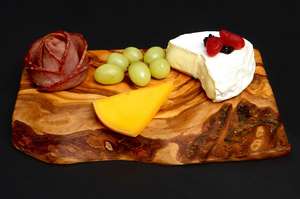 Planche à fromage en bois d'olivier artisanal 2026, forme irrégulière naturelle, planche de service en bois massif pour fromage, fruits, collations, cuisine - Product Image 3