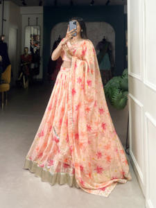 Ensemble Lehenga Choli en Georgette lourd à imprimé floral, vêtements ethniques de designer élégants pour femmes, vente en gros, assortiment de fêtes - Product Image 5