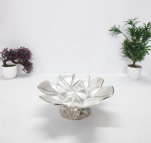 Aluminium moulé plaqué or de haute qualité Fancy Premium Look Vintage Décoratif Antique Bol de service Marque de luxe Bol - Product Image 6