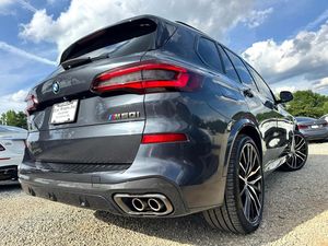 Utilizado cuidadosamente 2021 BMW X5 M50I disponible para mano izquierda y derecha - Product Image 2