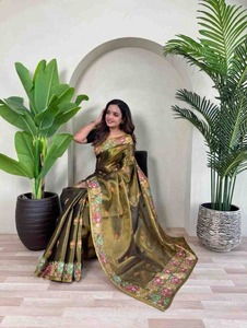 Vente en gros de saris brodés en soie de soie Collection de vêtements de fête élégants avec travail Zari complexe idéal pour les mariages - Product Image 6