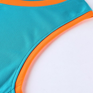 Uniforme de basket-ball à séchage rapide avec vêtements de sport respirants de conception unique - Product Image 2