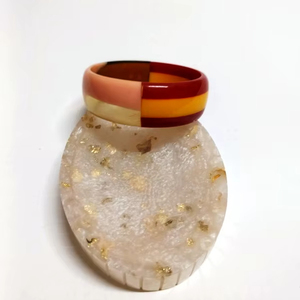 Bracelets en résine indienne Bracelets de bijoux de mode avec touche en bois Paires de vêtements formels et décontractés - Product Image 1