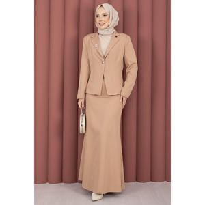 Conjunto de Dos Piezas Casual y Formal, Blazer y Falda en Color Camel con Decoración de Botones - Product Image 1