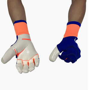 Gants de football haute performance antidérapants, respirants et confortables, personnalisables, durables, pour la protection et le soutien lors des sports de plein air - Product Image 2