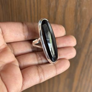 แหวนเงินชุบประดับพลอยออนิกซ์ดำธรรมชาติคุณภาพสูง แหวนแฟชั่นพลอยทองเหลืองขายส่ง เครื่องประดับกันน้ำ - Product Image 3