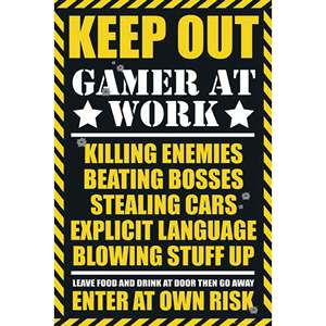 Póster moderno para gamers en el trabajo, material de lona con marco negro, diseño 'Keep Out' - Product Image 5