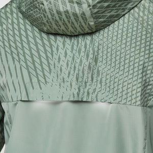 Chaqueta Softshell de Lona para Hombre con Cuello Alto y Logotipo Frontal Resistente al Agua para Viajes y Uso al Aire Libre - Product Image 6