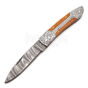 Cuchillo de caza plegable de Damasco compacto con hoja de acero de primera calidad para un rendimiento fiable - Product Image 1