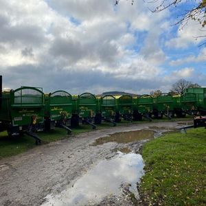 Volquete/volquete de remolque de 4 toneladas de granja pequeña con Tractor de buen precio 2-3 toneladas agrícolas nuevos componentes de núcleo de eje de neumático de condición usada - Product Image 3