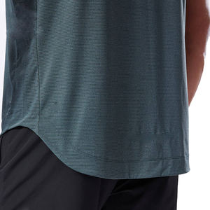 T-shirt pour hommes de couleur unie avec des prix compétitifs T-shirt en tissu confortable fabriqué au Pakistan Design unique - Product Image 6