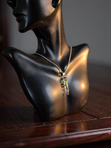 Péndulo de Resina de Ogonita de los Siete Chakras Premium, Piedras de Cristal Hechas a Mano, Ecológicas, para Reiki, Sanación de Chakras, Trabajo Energético, Radiestesia - Product Image 4