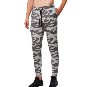 Fabrication en gros de pantalons de jogging athlétiques pour hommes, pantalons de jogging en molleton personnalisés imprimés camouflage - Product Image 1