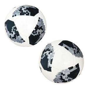 Nueva Venta caliente tamaño personalizado alta calidad peso ligero y mejor diseño nueva llegada balones de fútbol - Product Image 2