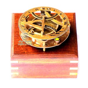 Brújula de reloj de sol de latón magnético náutico con caja de madera, brújula de trabajo direccional para senderismo y Camping, regalo marino - Product Image 1