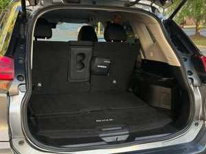 Offres Spéciales 2020 – Nissan Rogue SV 4 portes SUV AWD (2.5L 4 cylindres CVT) – Véhicules d'occasion haut de gamme prêts à être expédiés - Product Image 2