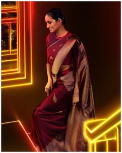 Chất Lượng Cao Nặng Jacquard Lụa Maroon Colour Sarees Với Vàng Lớn Jacquard Dệt Biên Giới Ấn Độ & Pakistan Quần Áo - Product Image 3