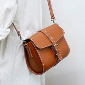 Bolsos de hombro con cierre de cremallera de gran capacidad de cuero genuino informal para mujer de la mejor calidad 2025 precios al por mayor en bolsos de mensajero - Product Image 3
