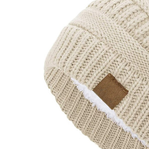 Bonnets en tricot de couleur unie de qualité supérieure, unisexe, impression de logo personnalisée, impression numérique disponible, toutes les couleurs et tailles, style streetwear courant - Product Image 3