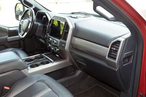 Gran Oferta 2023 Ford F-450 Super Duty Platinum 4x4, Motor Turbodiésel V8 de 6.7 Litros, Tracción en las 4 Ruedas, Equipamiento de Alta Gama - Product Image 5