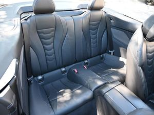 2025-840i Convertible RWD con bajo kilometraje y precio asequible en stock, listo para su envío, 8 S-e-r-i-e-s 840i, con un precio asequible - Product Image 6