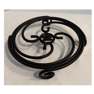 ที่รองหม้อโลหะเคลือบทองแบบคลาสสิก รูปทรงตามสั่ง ทนความร้อน สำหรับหม้อและหม้อไฟ ป้องกันความร้อนทำลายโต๊ะอาหาร - Product Image 6