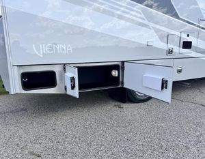 Mới ngoài trời sang trọng 4WD di động Motorhome Caravan trailers với nhà vệ sinh <span class=keywords><strong>Camper</strong></span> <span class=keywords><strong>Mini</strong></span> <span class=keywords><strong>Camper</strong></span> off road <span class=keywords><strong>RV</strong></span> <span class=keywords><strong>Camper</strong></span> van cho cắm trại - Product Image 4