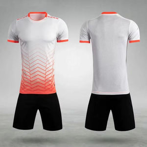 Suministro Directo de Fábrica, Uniforme de Fútbol Personalizado de Alta Calidad, 100% Poliéster, Cuello en V, Talla Grande, Conjunto Personalizado para Adultos con Nombre - Product Image 2