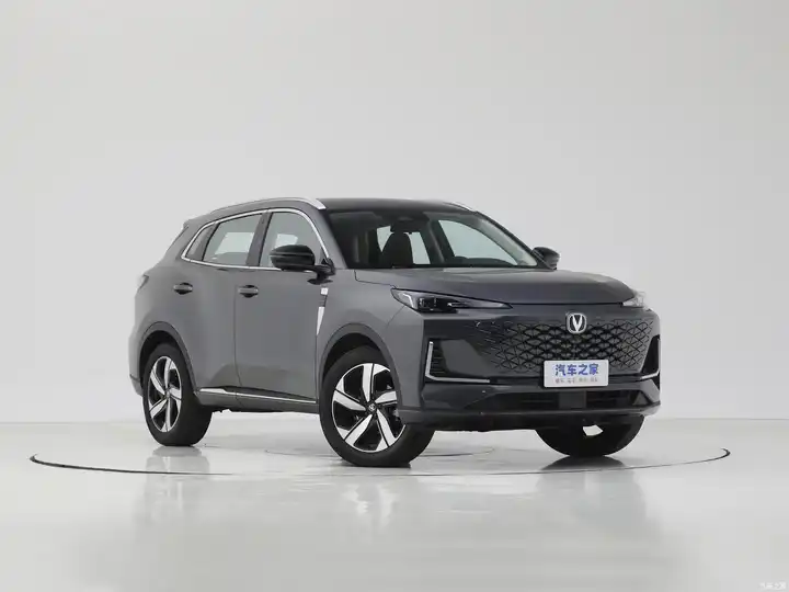 The New Oil Car Is Hot to Sell Changan CS55plus 2024 Third Generation 1.5T 188ps High-speed Long Endurance Car