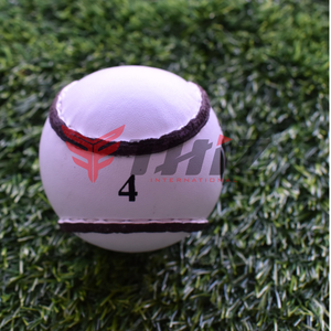 Balles de lancer GAA avec logo personnalisé avec technologie Smart Touch Taille standard - Product Image 5