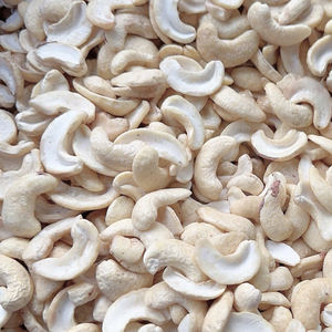Fournisseur fiable Santigo Vietnam Noix de cajou brutes W320 Noix de cajou grillées de Santigo Vietnam - Product Image 1