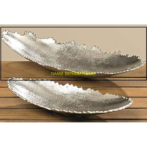 ถาดโลหะตกแต่งขอบใบที่ทันสมัยถาดโลหะเคลือบเงินตรงกลางชามผลไม้จานขนมขบเคี้ยวที่เน้นสำหรับบ้านและของขวัญ - Product Image 1